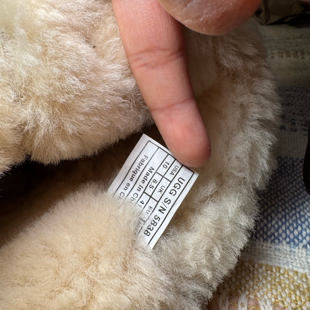 UGG Bailey Button Brown Boots - image 7